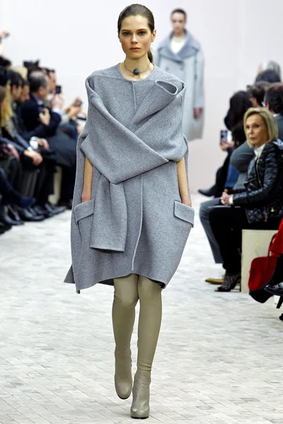 Look 14